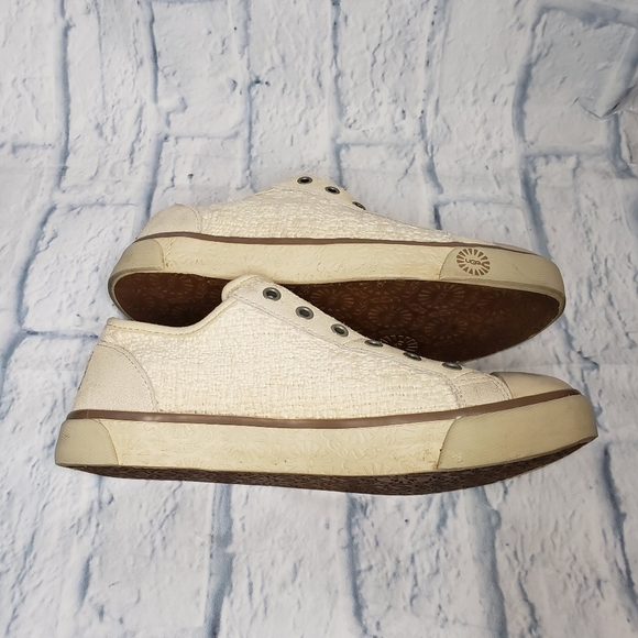 Ugg Laela heirloom slide on size 6 - Picture 9 of 10